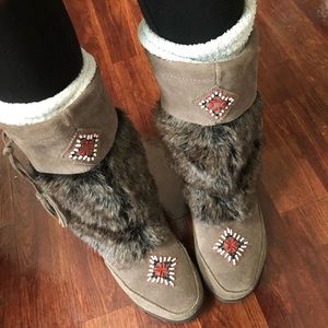 Fur boots- Minnetonka boots